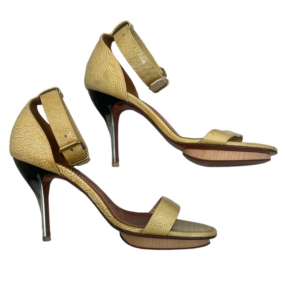 Lanvin Ankle Strapped Heels - Picture 10 of 14